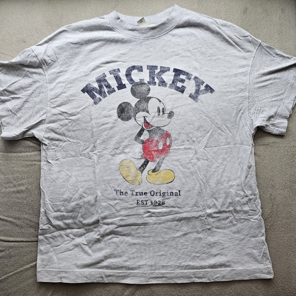 H&M Disney Mickey Graphic Tee